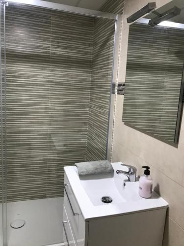 Estudiotel Heart of Alicante with sea view