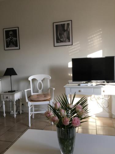 Cannes, Croisette, Palais Miramar