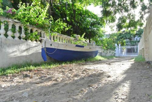 Κήπος έξω από το HANIALA BY THE SEA
