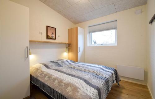 Postel nebo postele na pokoji v ubytování Beautiful Home In Brkop With Wifi