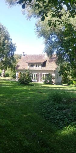 Κήπος έξω από το Villa - Coulommiers - Parcs des félins - Provins