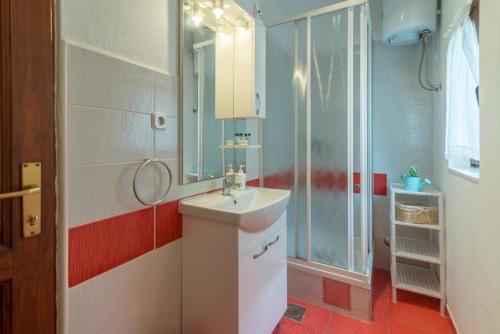 Apartments Bepina