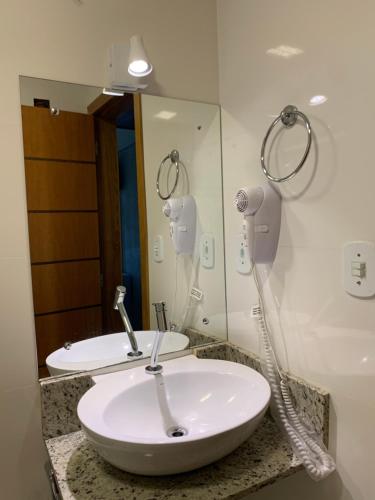 Roll Inn Hotel – Photos 5