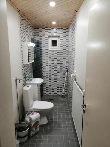 Ett badrum på Siilas apartment