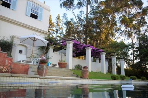 Κήπος έξω από το Morton Manor
