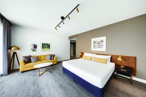 Vibe Hotel Sydney Image