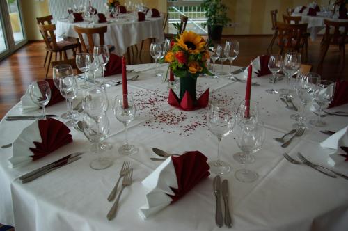 Un restaurante o sitio para comer en Hotel Gaum