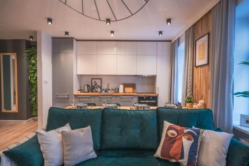 Cuisine ou kitchenette dans l'établissement Spacious Apart ~ 150m Main Square ~ Self check-in 24h