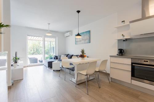 Billede fra billedgalleriet på New Modern Apartment "Marjan" i Podstrana