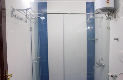 Un baño de Cloud Nine Serviced Apartments