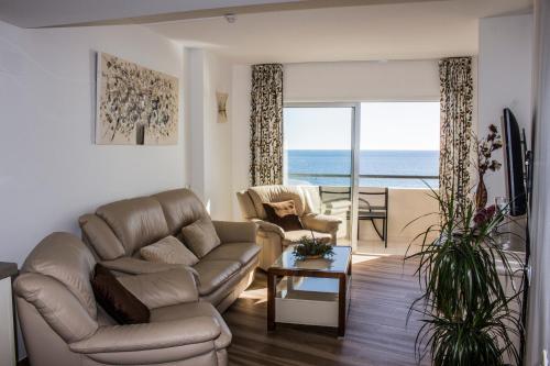 Beachfront apartment in Fuengirola with sea views