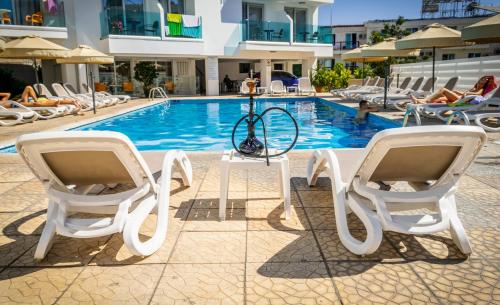 Πισίνα στο ή κοντά στο A.Maos Hotel Apartments 
