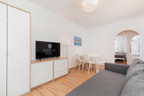 Fotografia z galérie ubytovania Jantar Home - Mieszkanie w centrum z 2 sypialniami v destinácii Kołobrzeg