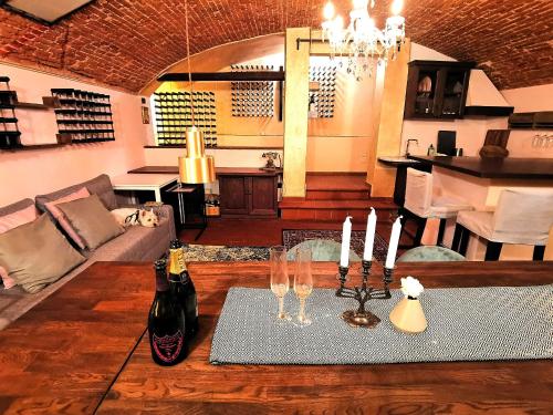 Gallery image of La Cave Rouge - Secret wine cellar in the center in Florence