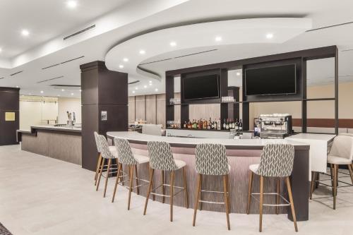 Crowne Plaza Orlando - Lake Buena Vista, an IHG Hotel Image