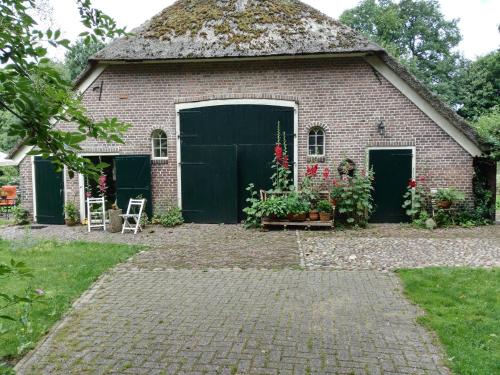 Taman di luar Onder de Linde, Rust, Natuur en Privacy
