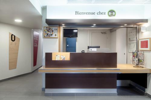 Ο χώρος του λόμπι ή της ρεσεψιόν στο B&B HOTEL Montlhery