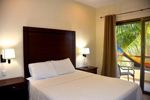 Gallery image of Hotel Playa La Media Luna in Isla Mujeres