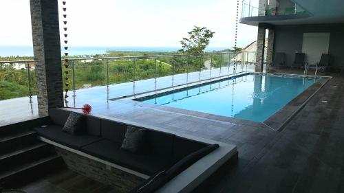 Piscina a Villa Laëti o a prop