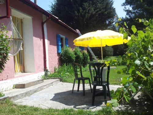 Κήπος έξω από το La Pyrène Maison de vacances