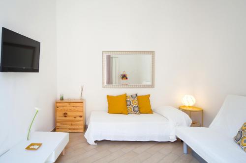 Napoli Centro Suite - Duomo Apartment photo 42