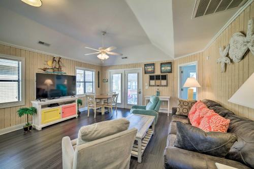 Walk to Apache Pier Coastal Condo with Pool Access