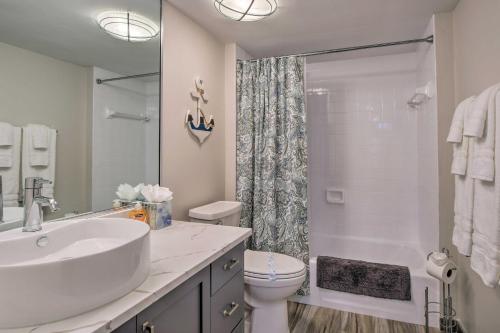 a bathroom with a sink and a toilet and a shower at Bonita Springs Condo 4 Mi to Beach Private Patio! in Bonita Springs