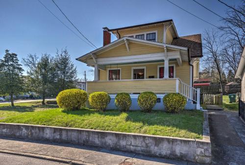 Φωτογραφία από το άλμπουμ του Historic Home 8 Mi to Bristol Motor Speedway σε Bristol