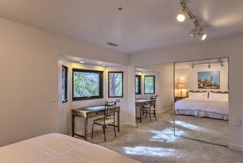 صورة لـ Sedona Apartment with Private Patio and Red Rock Views في سيدونا