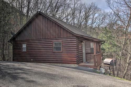 Hidden Springs Cabin w/ Hot Tub, 2 Mi to Dollywood photo 25