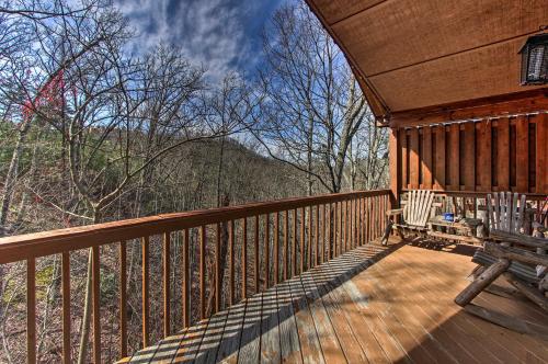 Hidden Springs Cabin w/ Hot Tub, 2 Mi to Dollywood photo 7