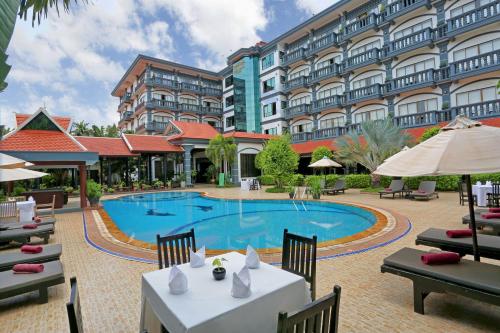 Bazén v ubytování Lucky Angkor Hotel & Spa nebo v jeho okolí