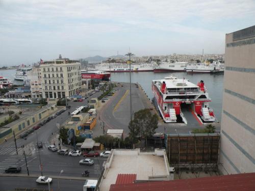 Gallery image of Delfini Hotel in Piraeus