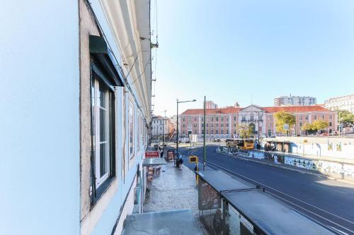 Rato Design with Terrace by Homing