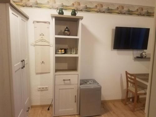Ferienwohnung Wacker, Apartments und Zimmerにあるキッチンまたは簡易キッチン