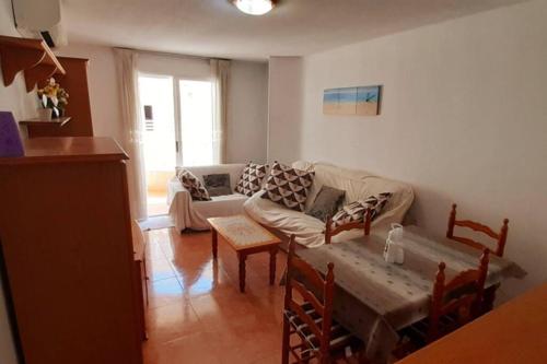 Cozy Holiday @ 3BR Apt Near Beach Promenade!