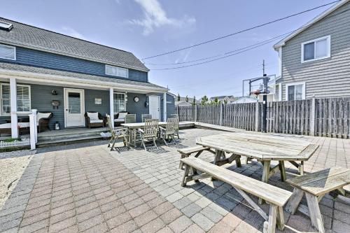 Gallery image of Lavallette House with Fenced Yard and Gas Grill! in Lavallette