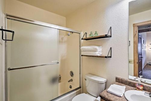 A bathroom at Copper Mountain Resort Condo on Golf Course!