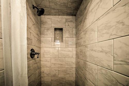 Bagno di Walk to Beach Condo with Patio on Catalina Island