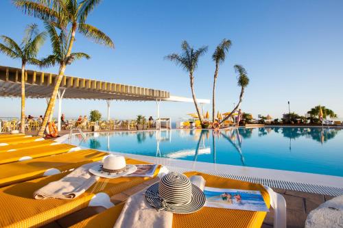 Swimmingpoolen hos eller tæt på Hotel Riosol