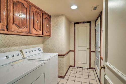 Gallery image of Dallas Area Home with Pool - 18 Mi to ATandT Stadium! in Duncanville