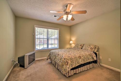 Voodi või voodid majutusasutuse Charming Oxford Home about 1 Mi to Ole Miss Campus toas