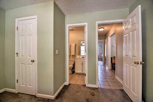 Foto sihtkohas Oxford asuva majutusasutuse Charming Oxford Home about 1 Mi to Ole Miss Campus galeriist