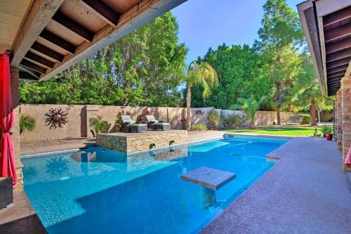 Πισίνα στο ή κοντά στο Pool, Bar and Game Room Red Mountain Mesa Oasis