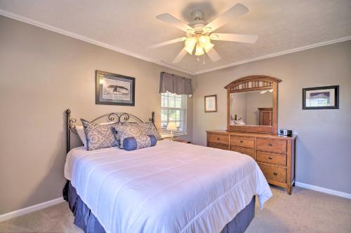 Gallery image of JuJus House with Mtn View, 16 Mi to Pigeon Forge! in Seymour