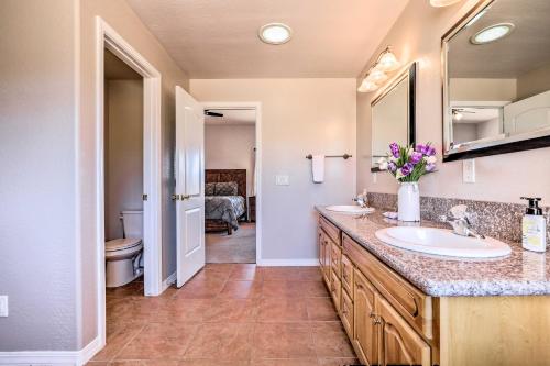 Bilik mandi di 3 Mi to Lake Powell Pet-Friendly Page Home