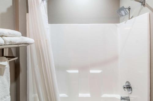 Un baño de Studio 6-Mesquite, TX - Dallas