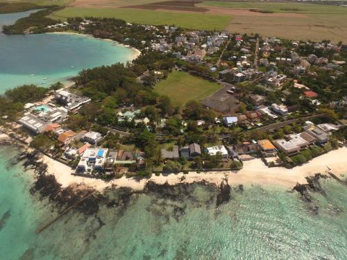 an aerial view of an island in the ocean at Chantauvent Guest House in Blue Bay