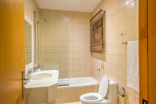 Ванная комната в Neyaara Hotel - Al Takhassusi