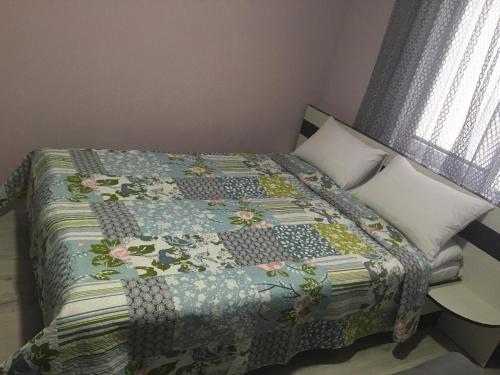 Voodi või voodid majutusasutuse Guest House MAX toas
